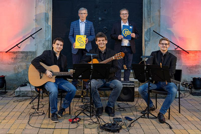 Mistelbach. Veranstaltung „vielmusik am Kirchenberg“ mit „Father & Sons“