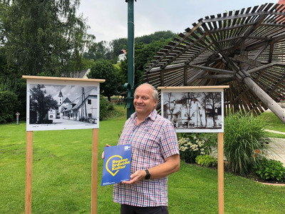 Göstling/Ybbs. Ausstellung „Alte Postkartenansichten“ von Georg Perschl am Marktplatz 