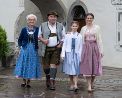 Bräuche_Volkskultur_Dirndlgwandsonntag-Foto-cMargarete-Jarmer.JPG Dirndlgwandsonntag am 14.9.