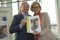 Maximillian Kaltenböck, Landeshauptfrau Johanna Mikl-Leitner copyright: Erich Marschik