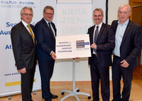 Wolfgang Gramann, Unternehmensberater, Konzeption des neuen Seminar- und Ausbildungszentrums Atzenbrugg (ehemaliger Pressesprecher von Marcel Koller); Hermann Dikowitsch, Gruppenleiter Kultur, Wissenschaft und Unterricht im Amt der NÖ Landesregierung, NÖ Landtagspräsident Karl Wilfing, Martin Lammerhuber, Geschäftsführer Kultur.Region.Niederösterreich Fotocredit: Richard Marschik/Kultur.Region.NÖ