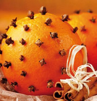 Orangen mit Gewürznelken